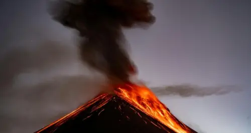 Wilayah Banten Hujan Abu Erupsi Anak Krakatau, Ini Peringatan Pemprov!